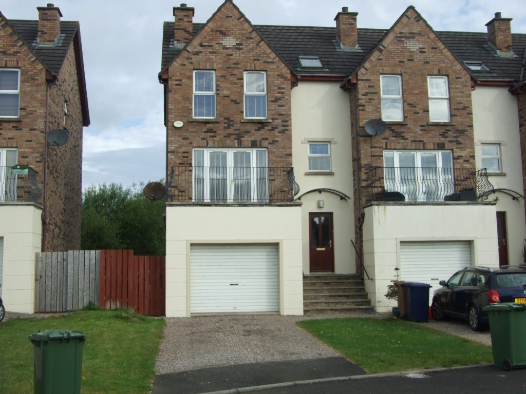 Lakelands, Criagavon